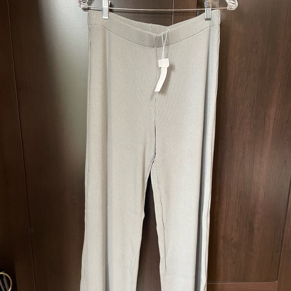 Vince ribbed wide leg pant, high rise stretch pull-on in sea stone grey